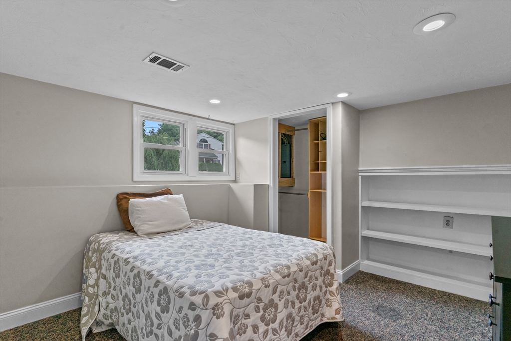 5 Black Pond Road