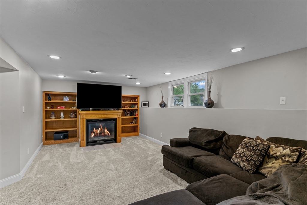 5 Black Pond Road