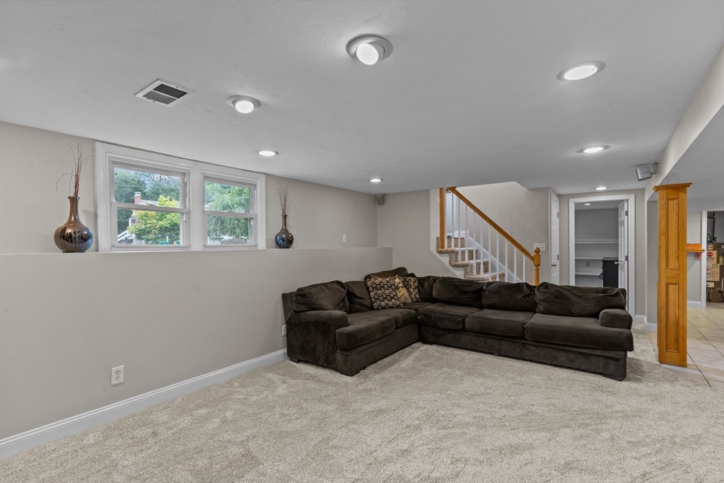 5 Black Pond Road