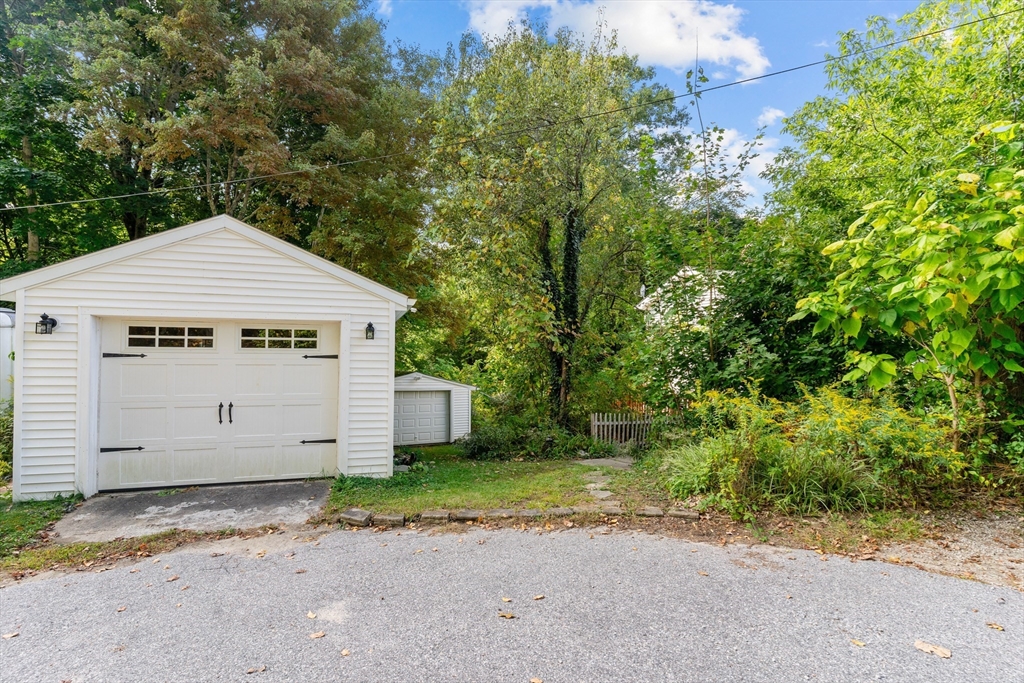 7 White Avenue