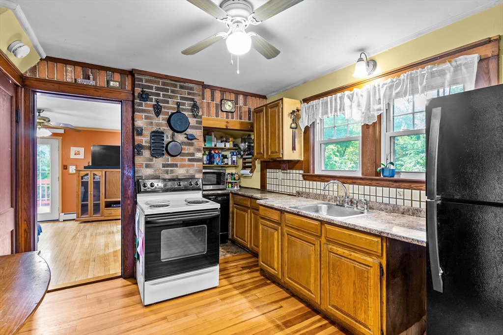 7 White Avenue