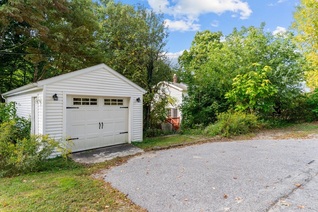 7 White Avenue