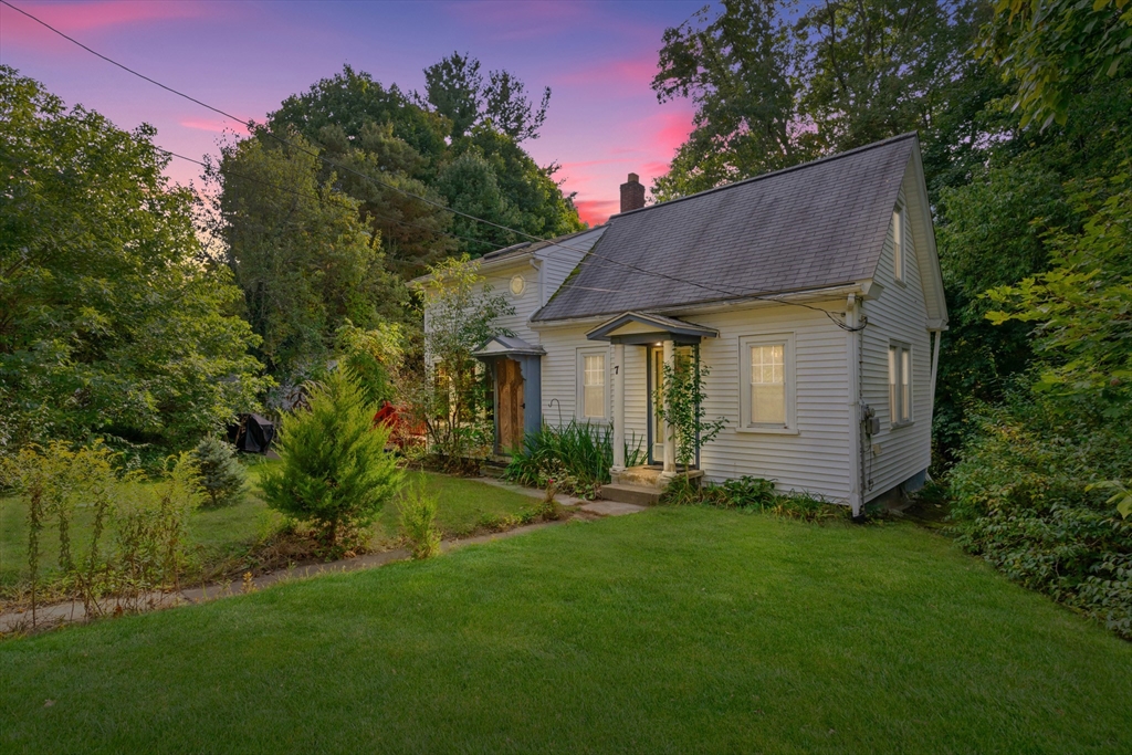 7 White Avenue