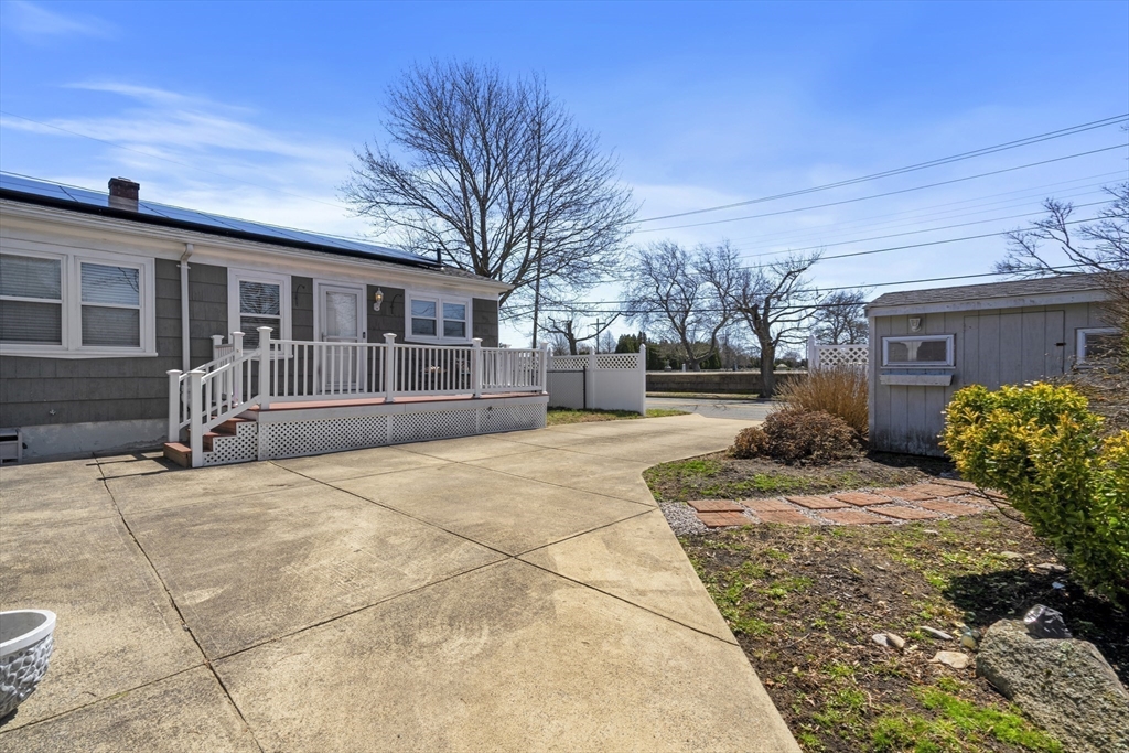 5 Byron St