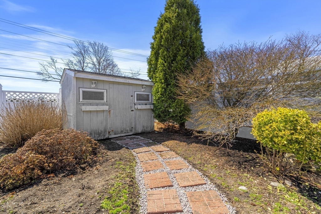 5 Byron St