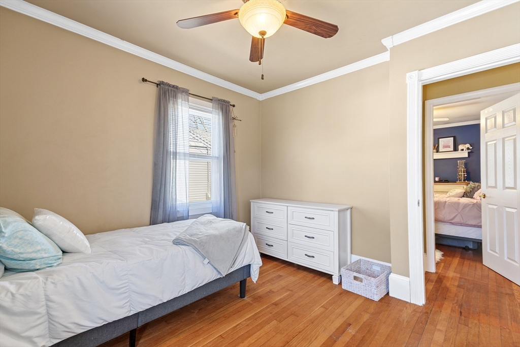 5 Byron St