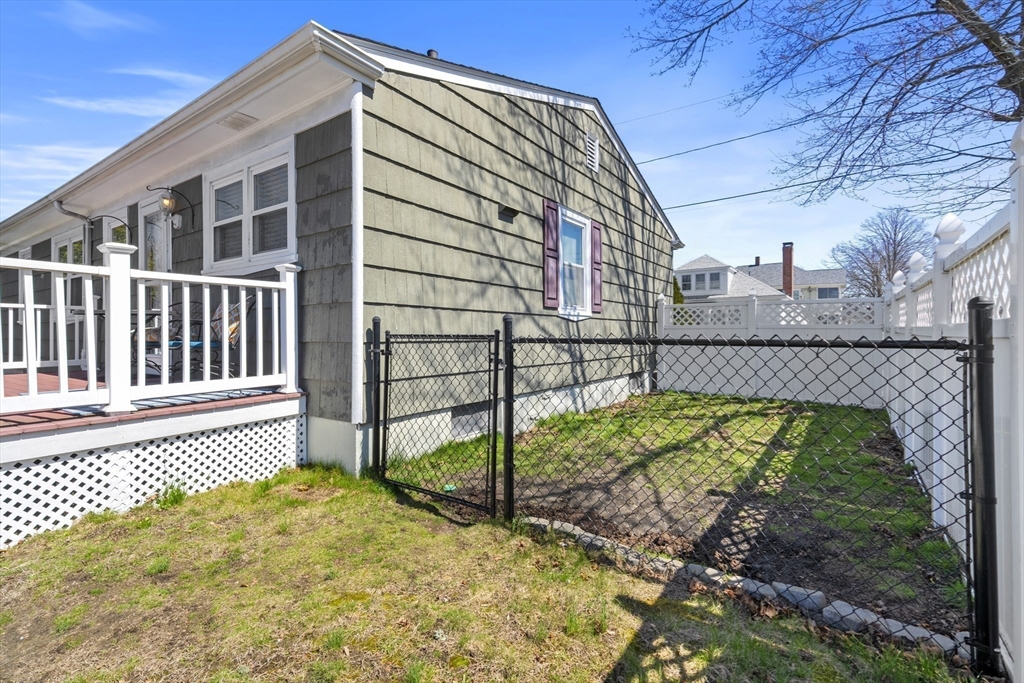 5 Byron St