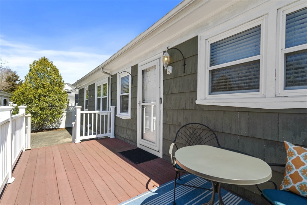5 Byron St