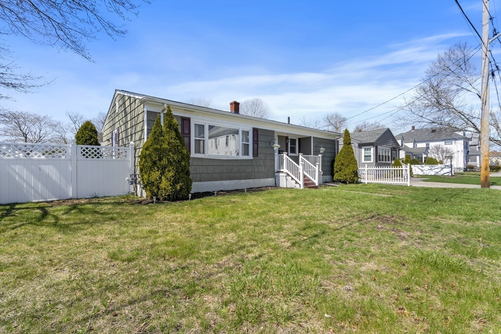 5 Byron St
