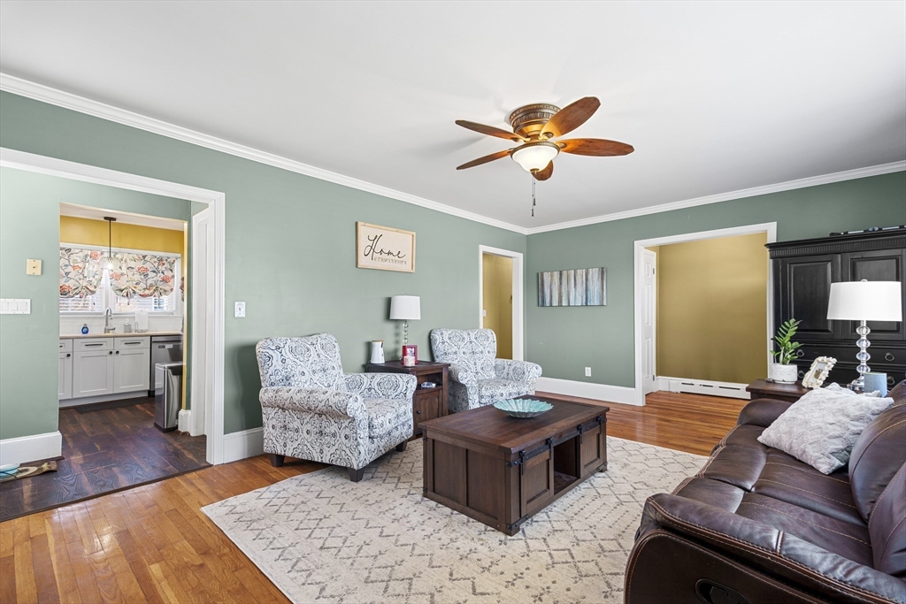 5 Byron St