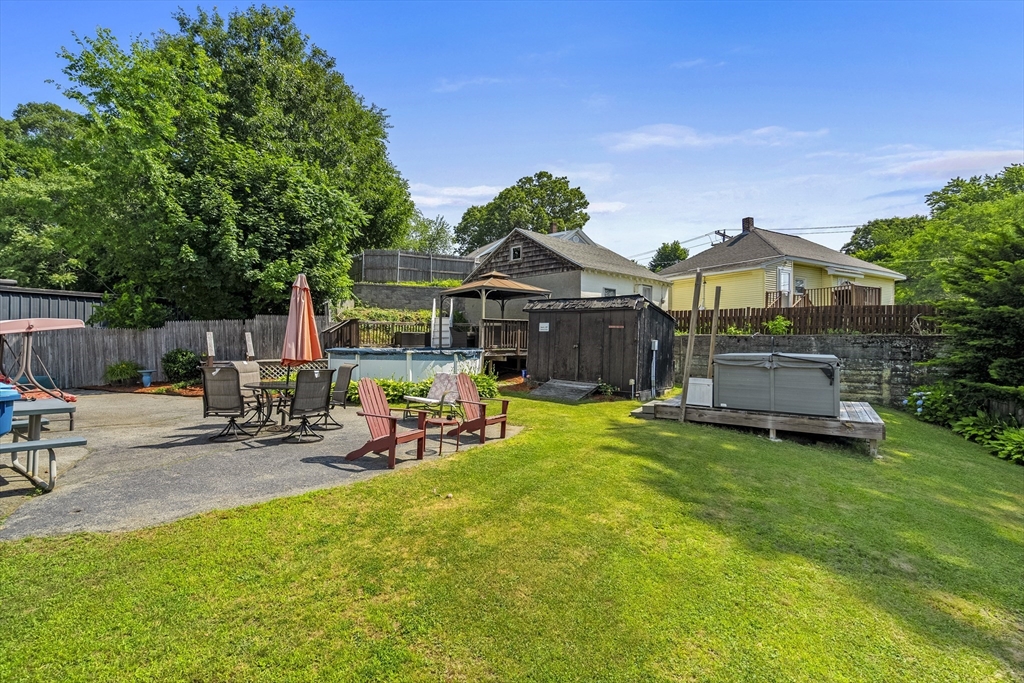85 Pinehurst Avenue