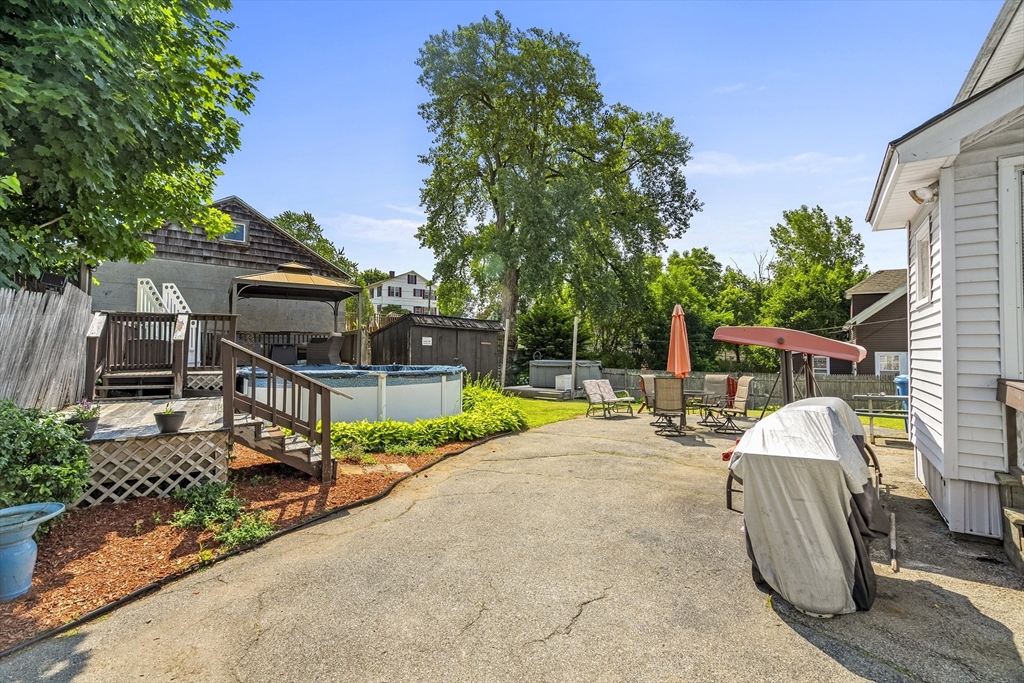 85 Pinehurst Avenue