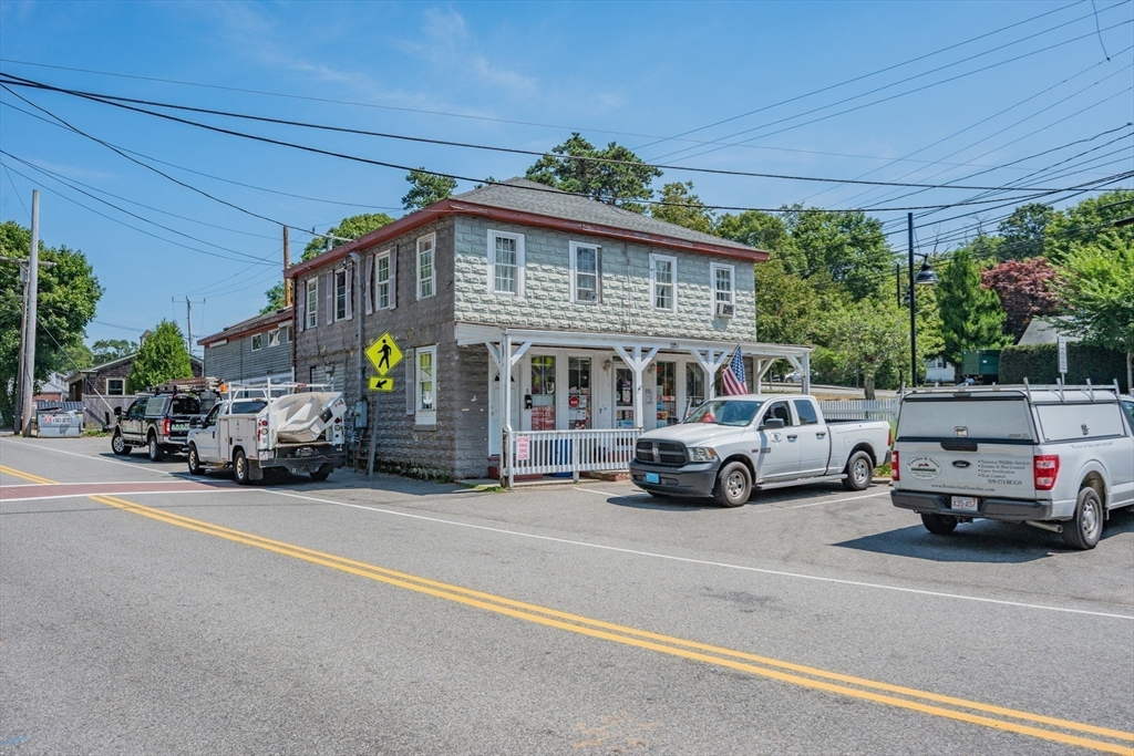 100 River Rd