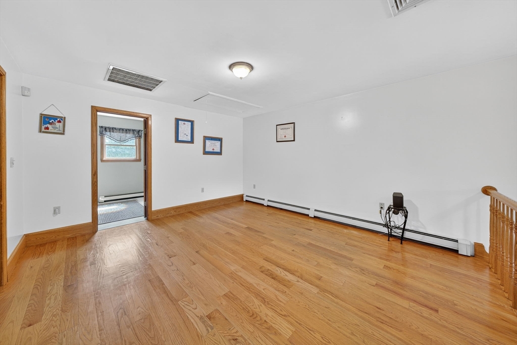 631 Hart Street