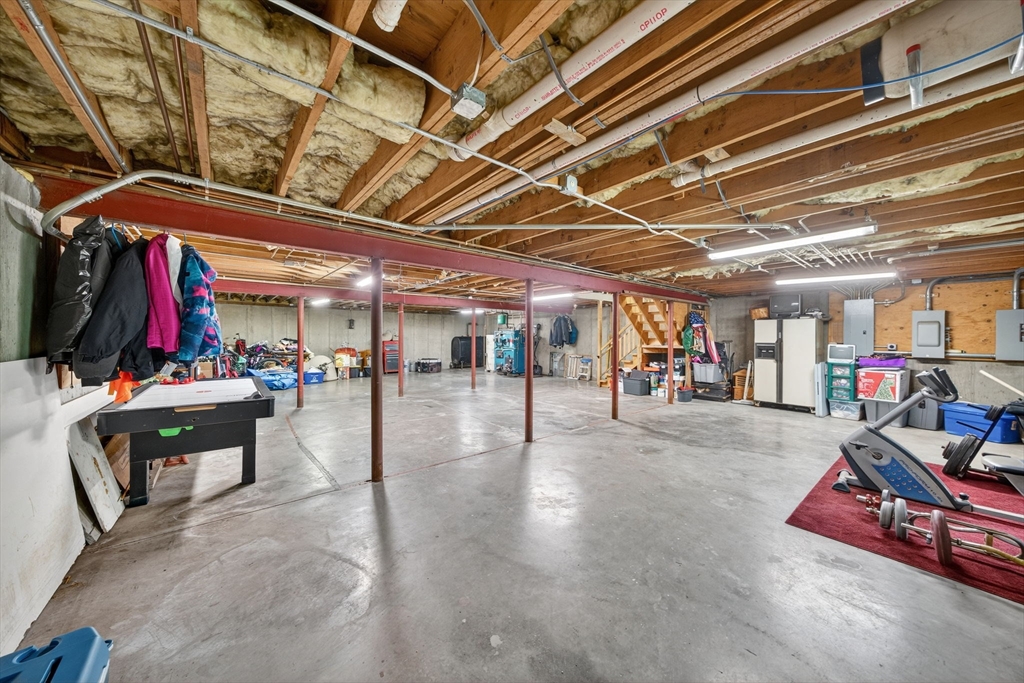 631 Hart Street