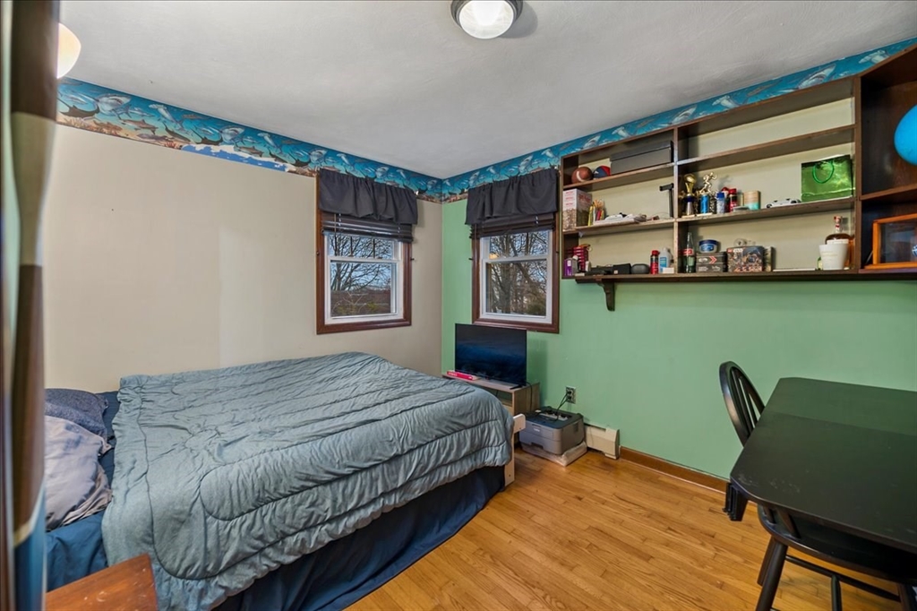 63 Hebb St
