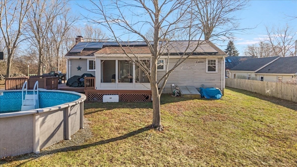 63 Hebb St