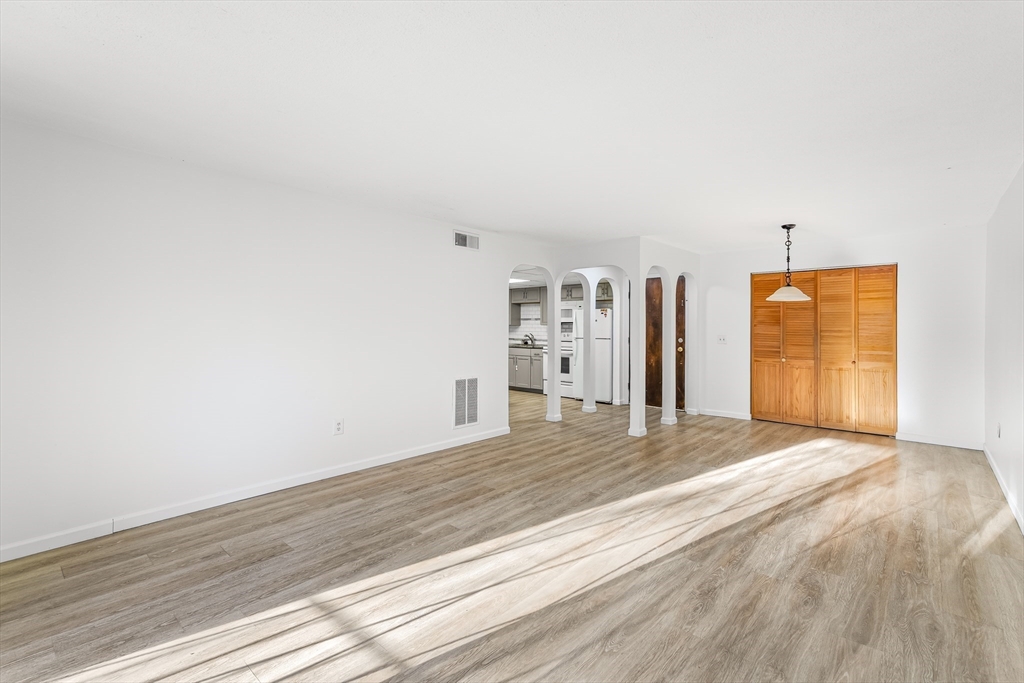 8 Shadowbrook Ln # 39