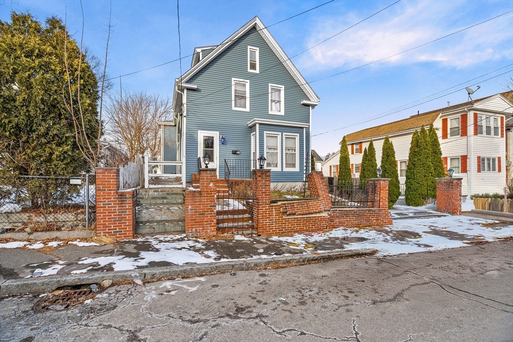 97 Huntington St