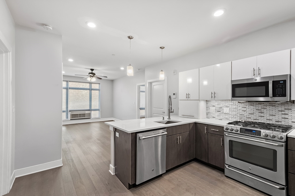 18 Cliveden # 406W