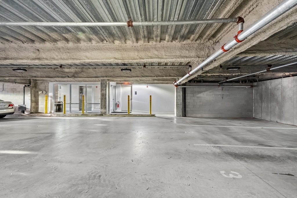 18 Cliveden # 406W
