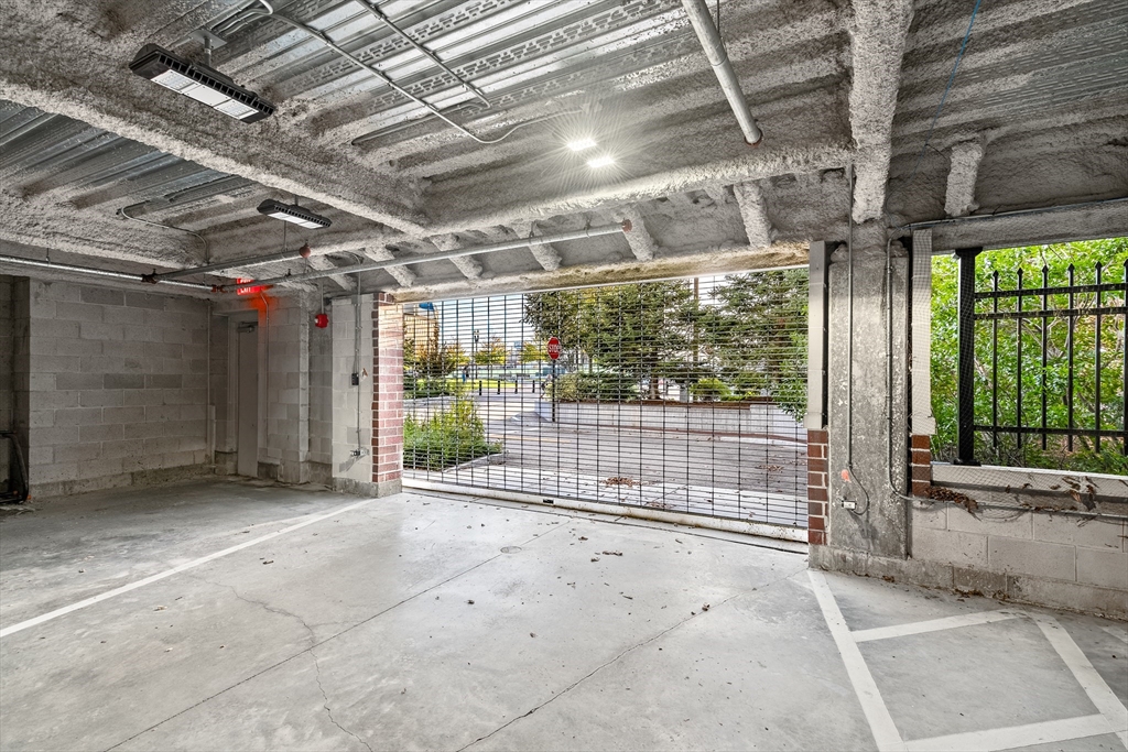 18 Cliveden # 406W