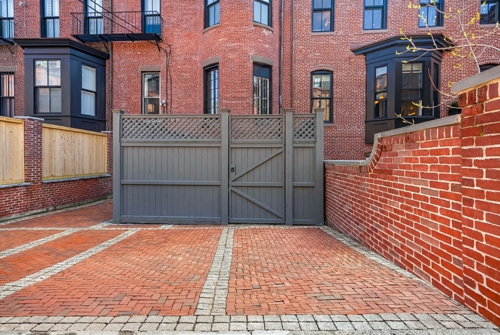 319 Marlborough Street # 1