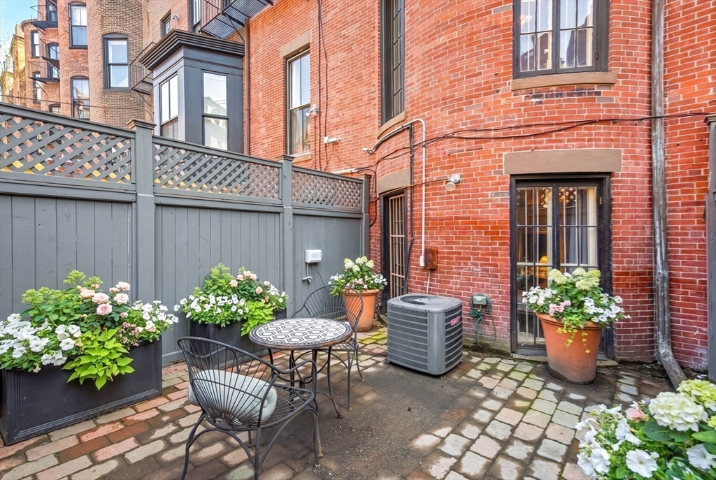 319 Marlborough Street # 1