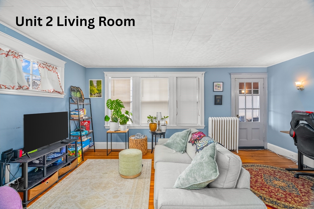52 Sterling St