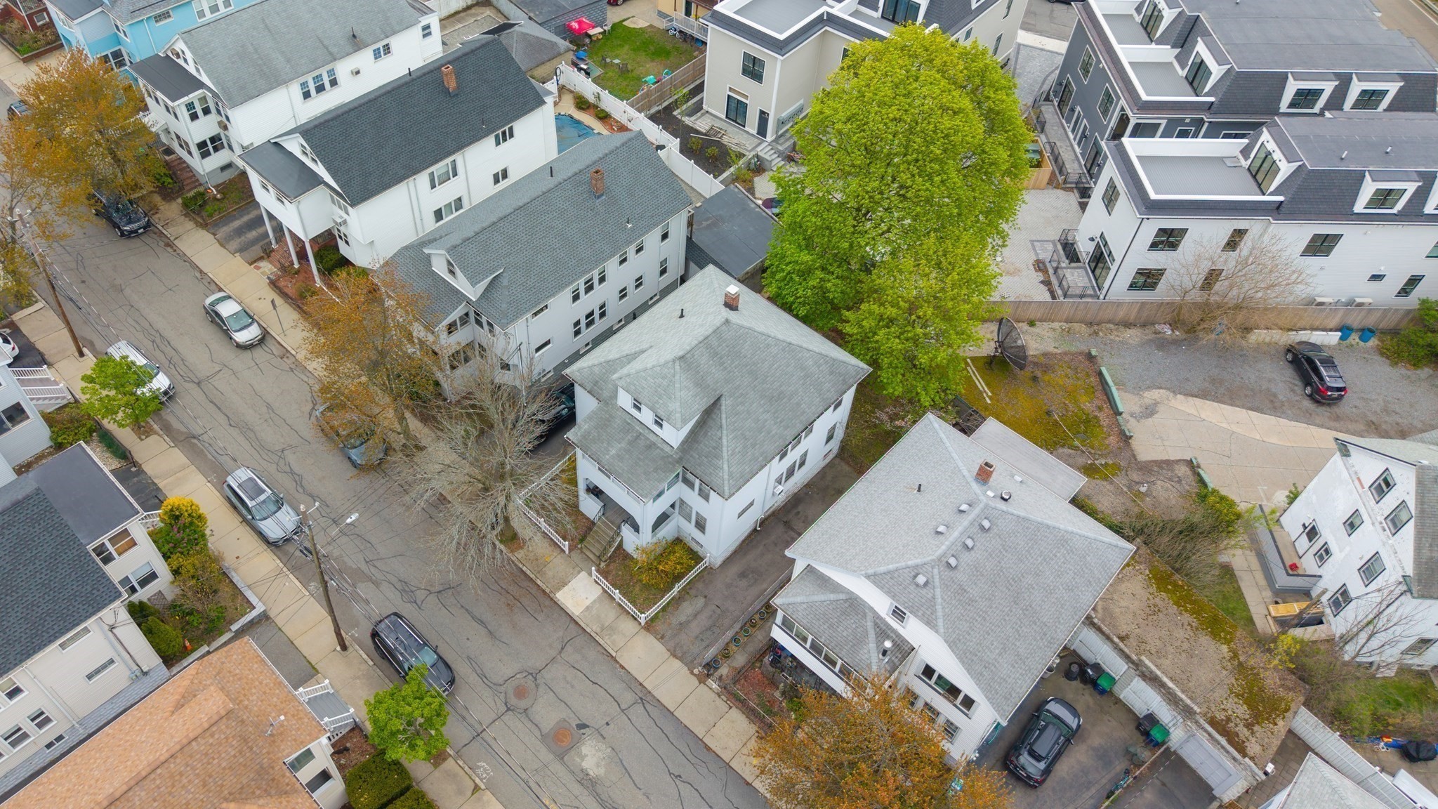 52 Sterling St