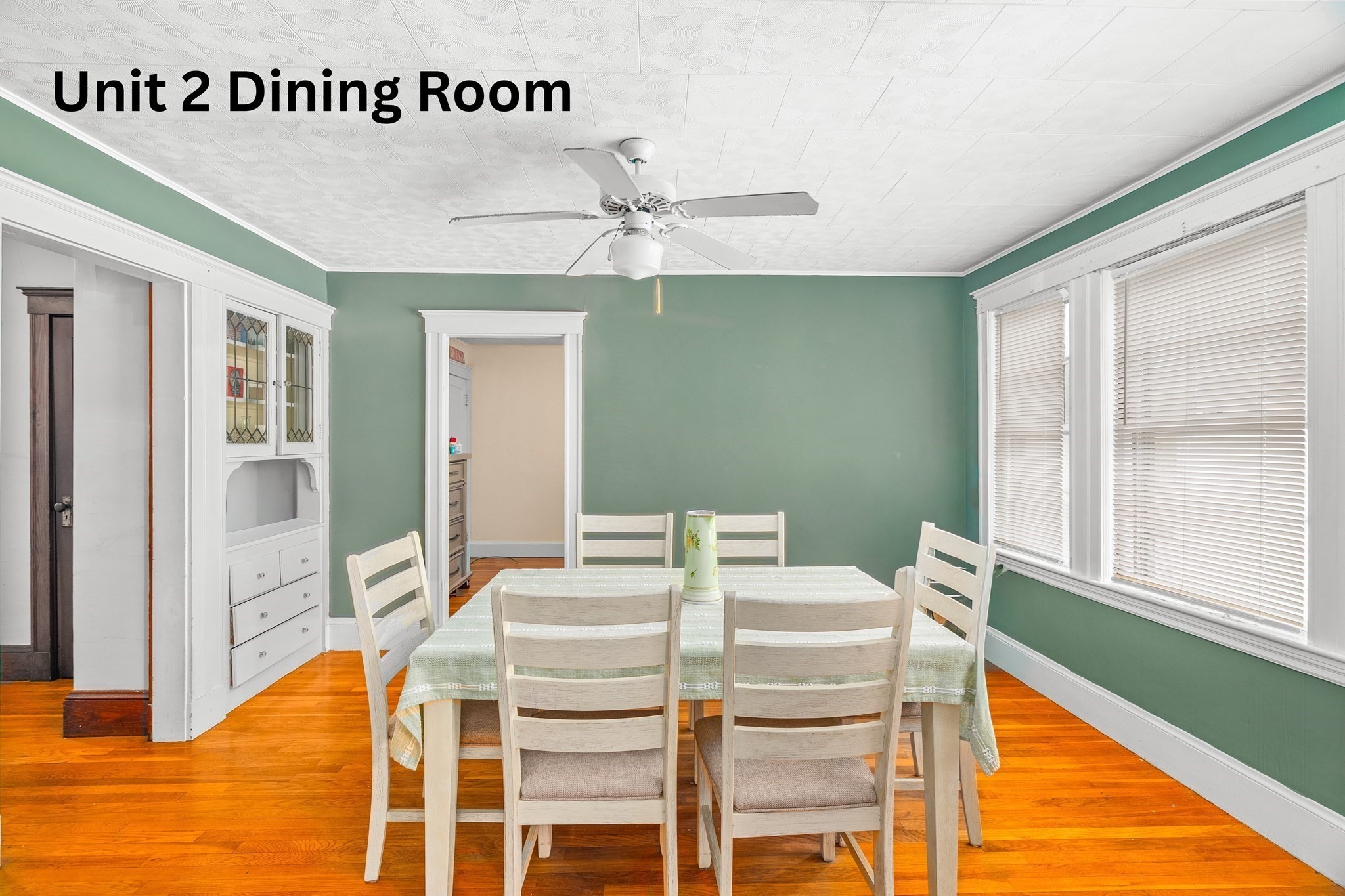 52 Sterling St