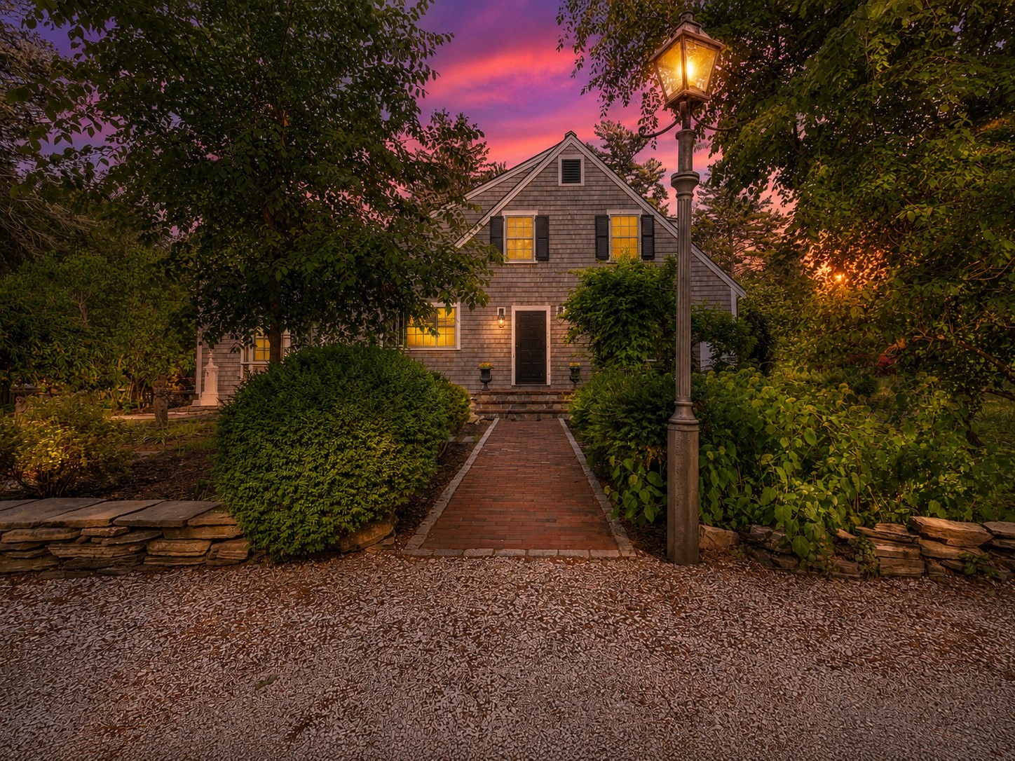 659 Front Street