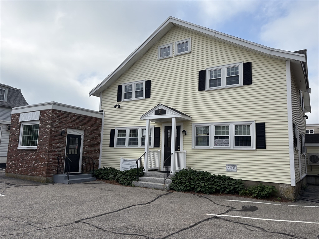 10 Oak St # 4