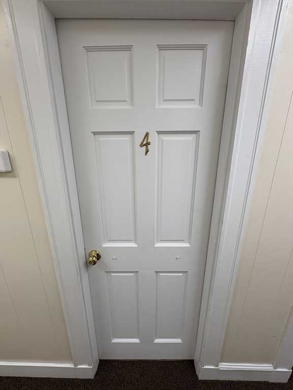 10 Oak St # 4