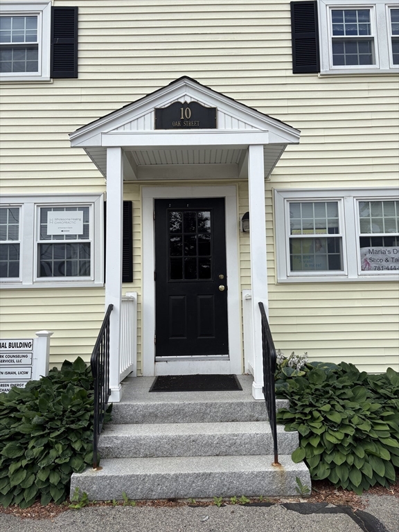 10 Oak St # 4