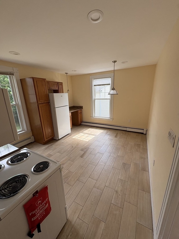 63 Oak St # 2B