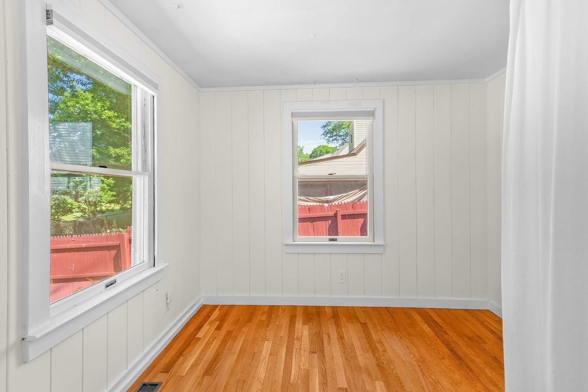 567 Poplar Street