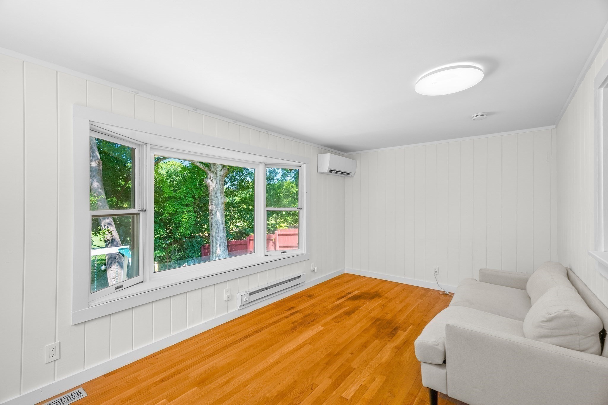 567 Poplar Street