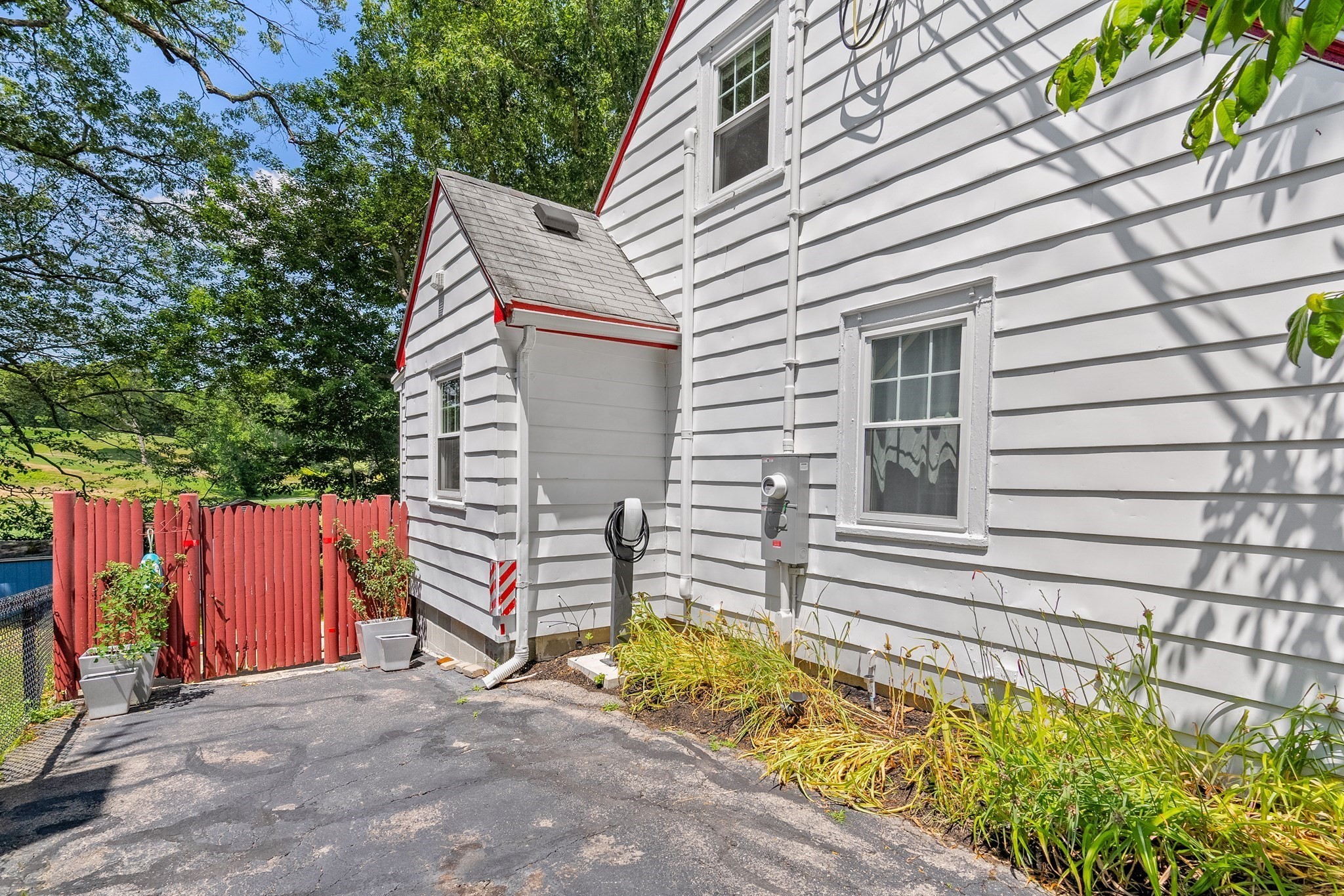 567 Poplar Street
