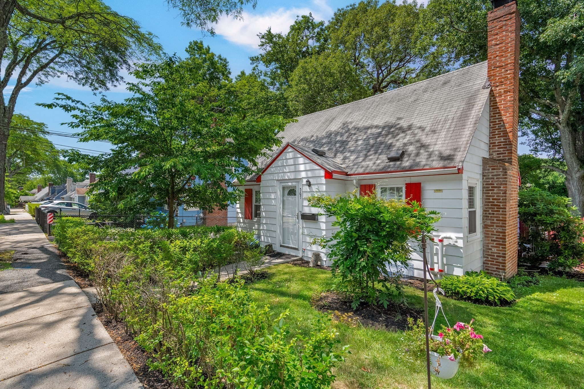 567 Poplar Street