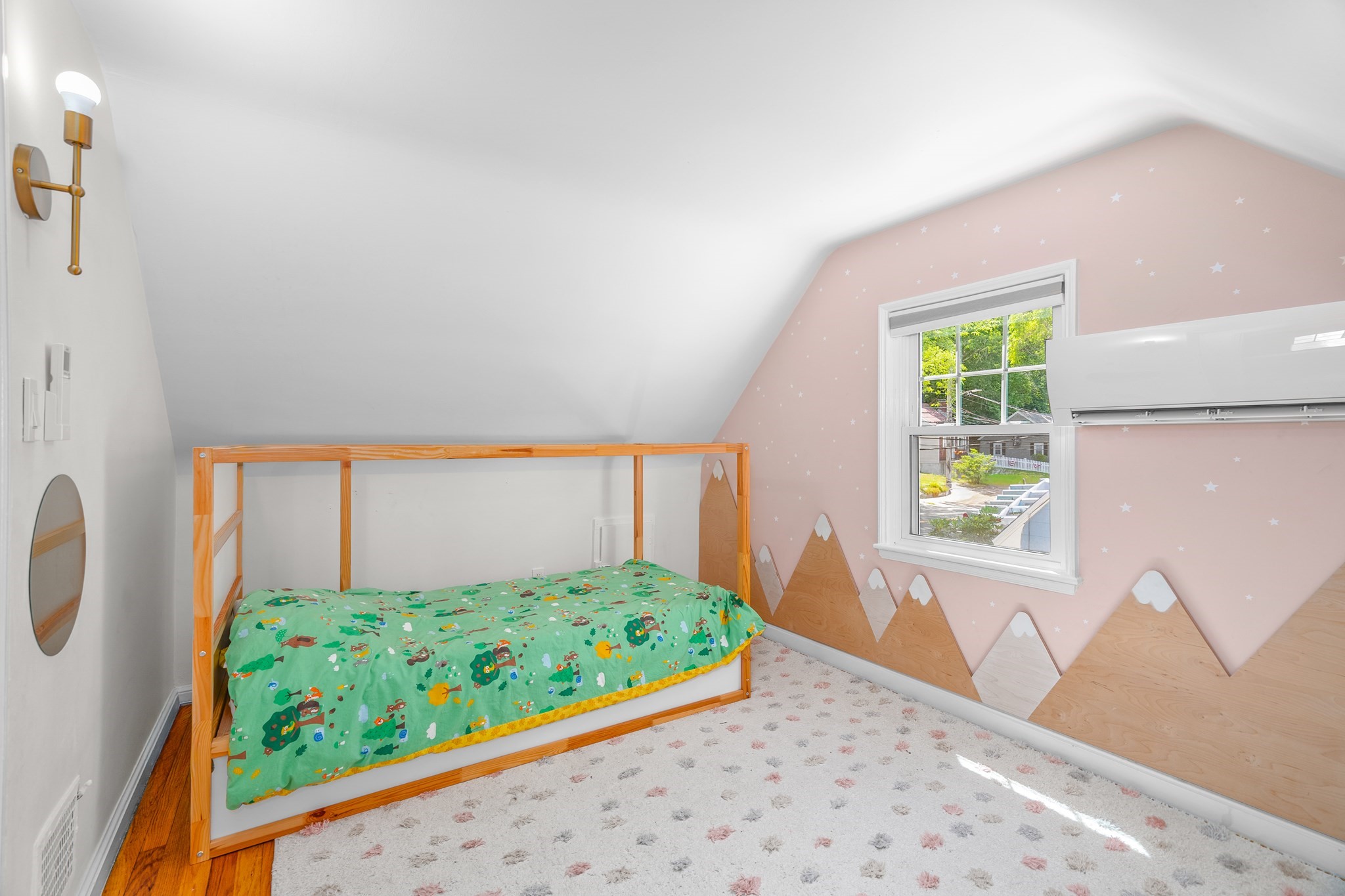 567 Poplar Street