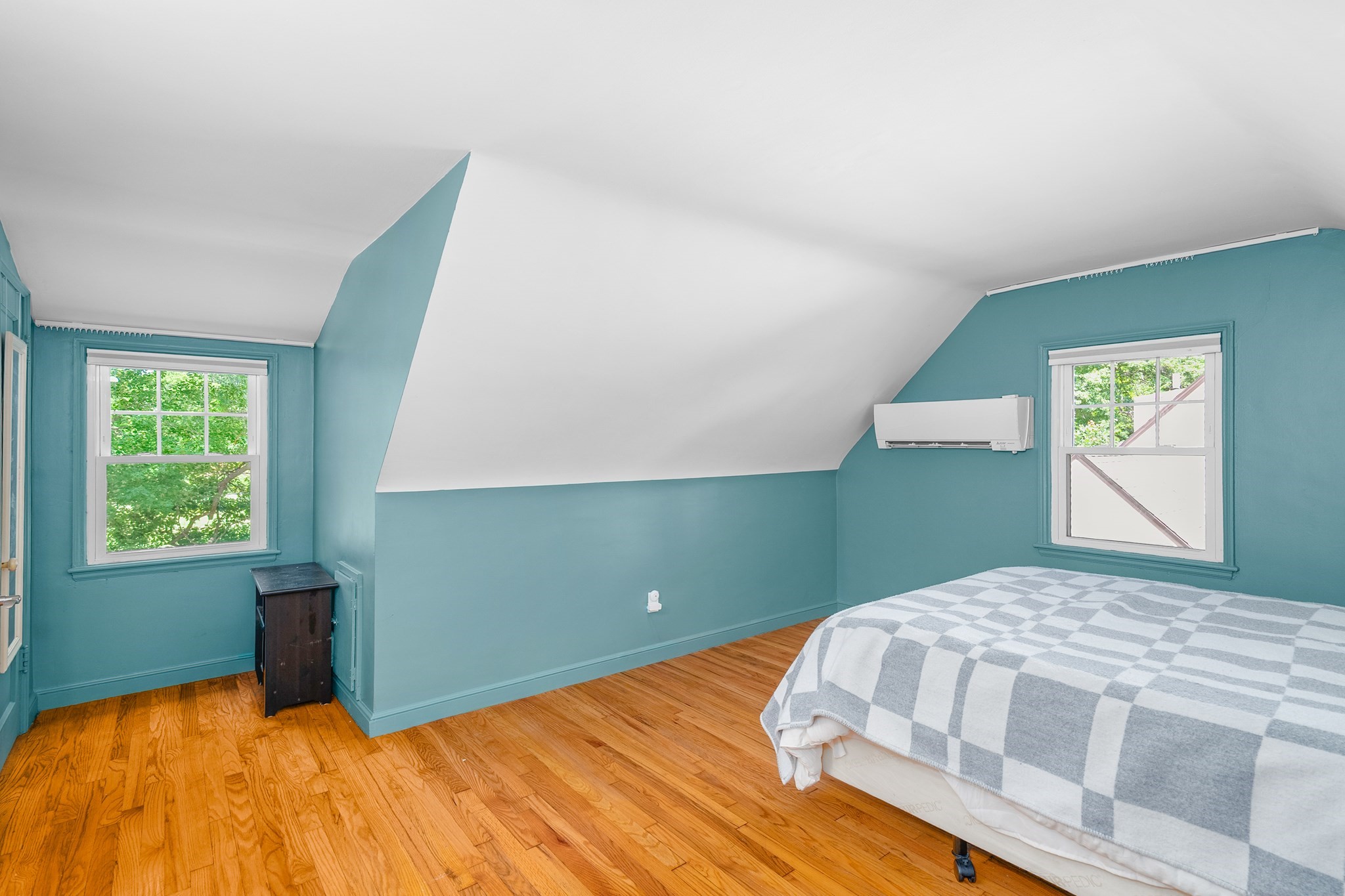 567 Poplar Street