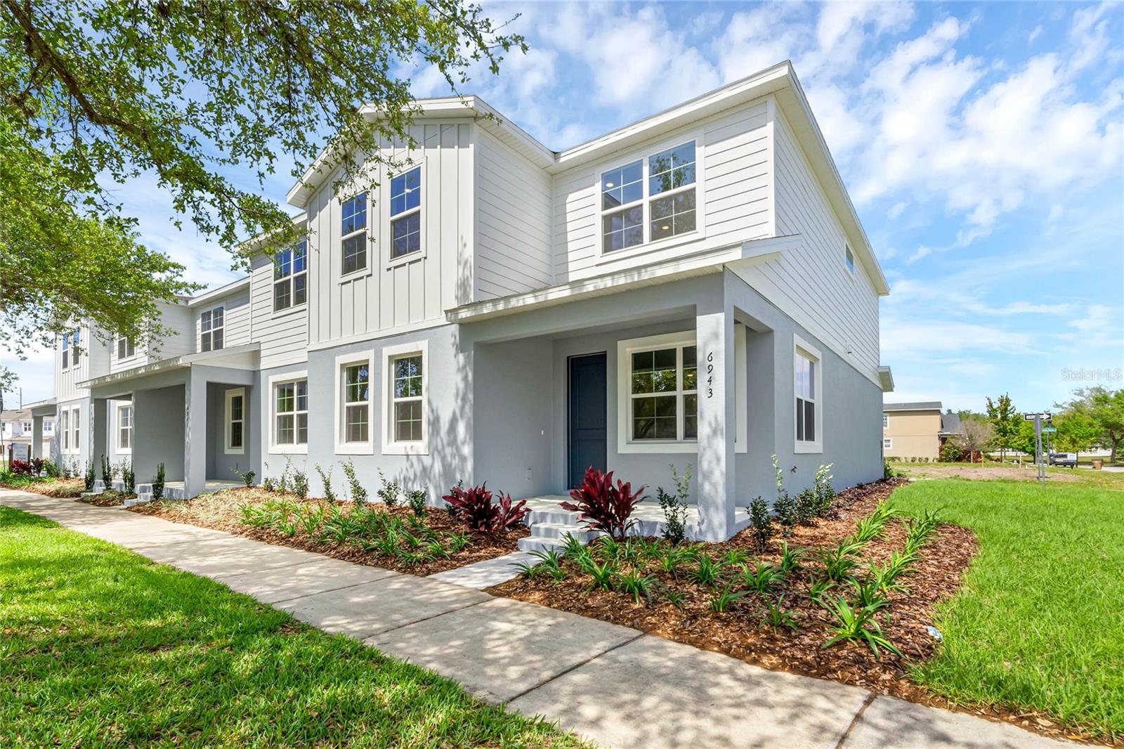 3335 GRANDE HERON DR