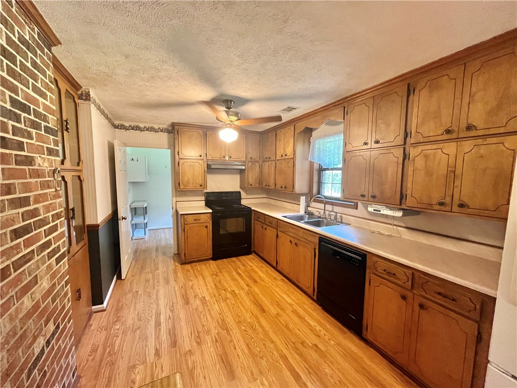 1503 RIDGE ROAD