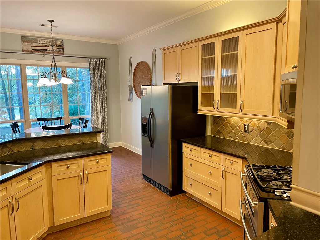 4313 PEBBLE SHORE DRIVE