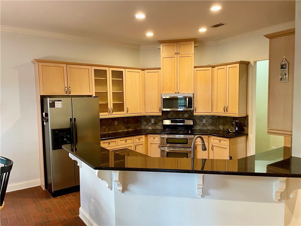 4313 PEBBLE SHORE DRIVE