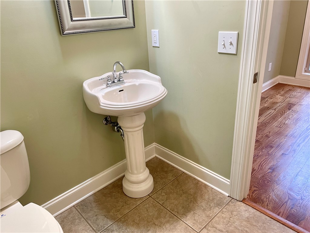 4313 PEBBLE SHORE DRIVE