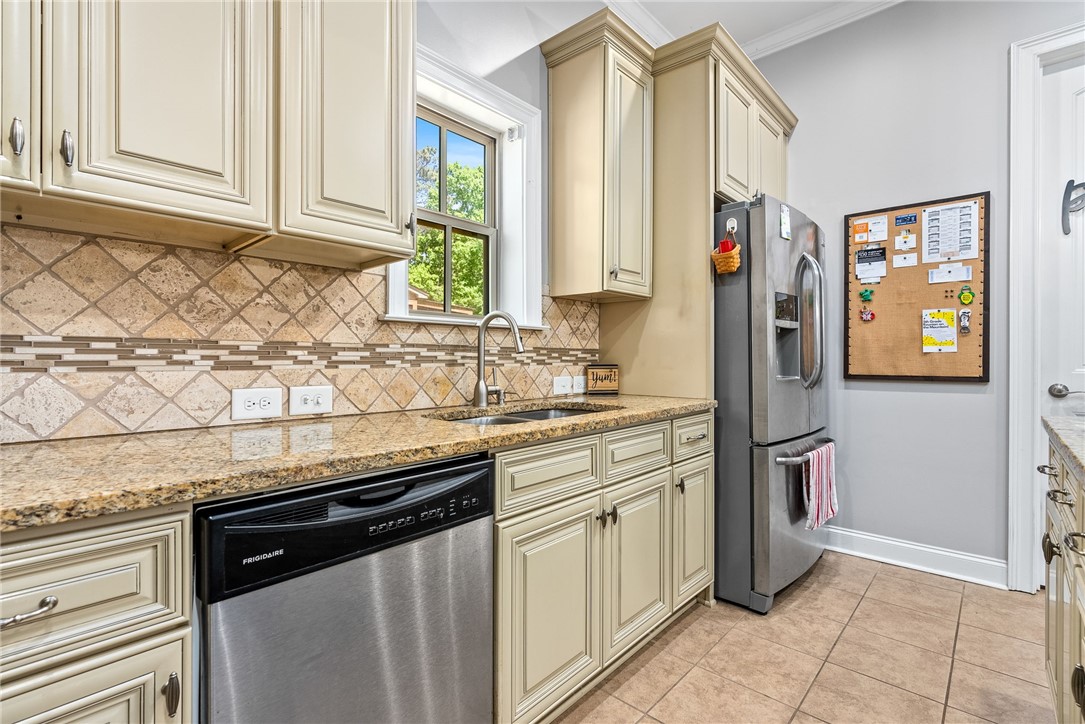 1514 CLUB CREEK DRIVE