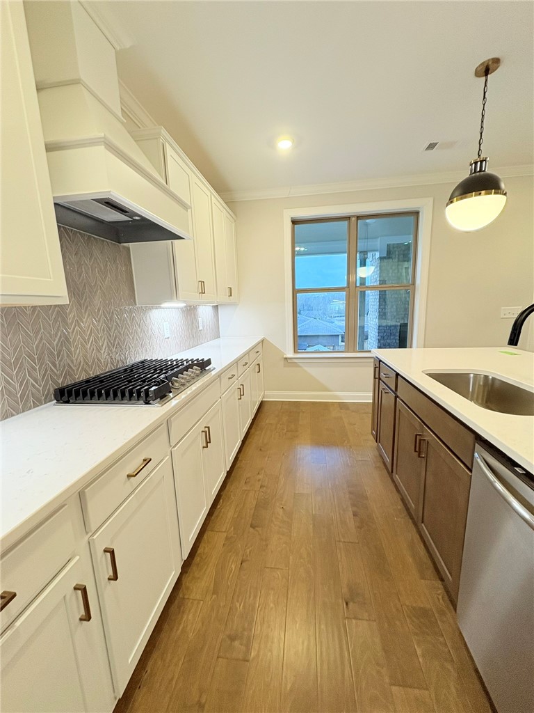 1633 James Burt PARKWAY