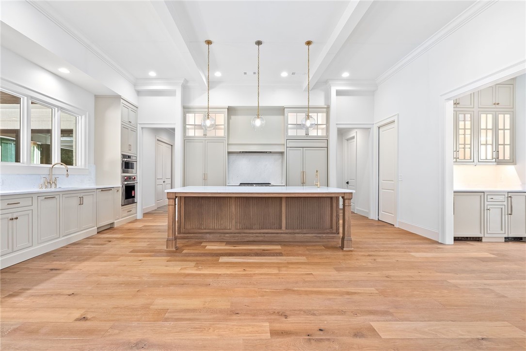 6509 FERNWOOD CIRCLE